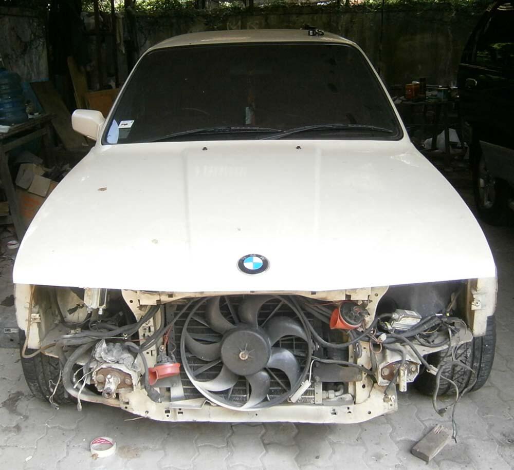 Restorasi & Transformasi BMW E30