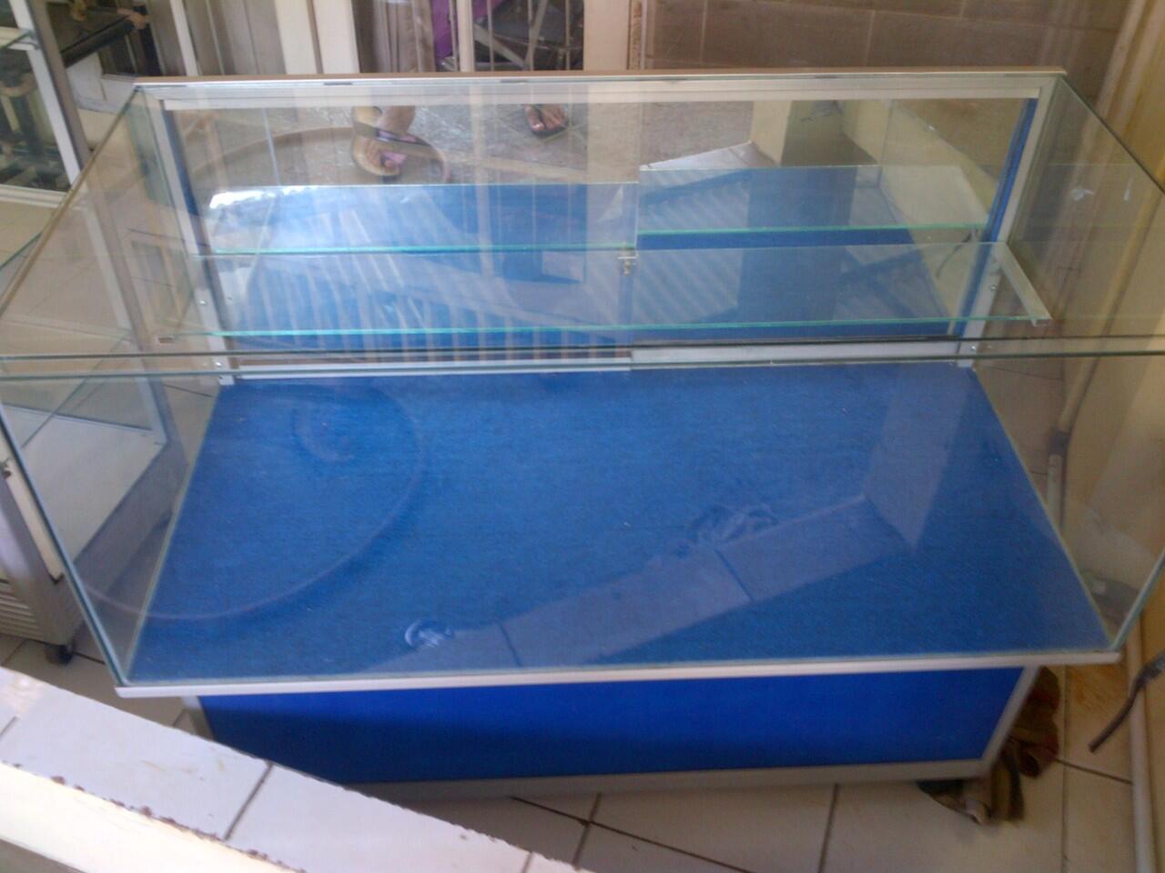 Terjual etalase aluminium kaca bekas (counter) konter hp 