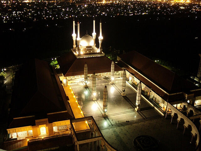 Rahasia Warna Langit Ketika Waktu Sholat Tiba