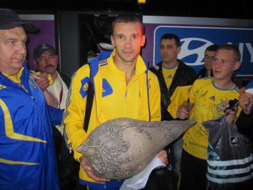 Vuvuzela EURO 2012 gan !-- called &quot; Zozulica &quot;