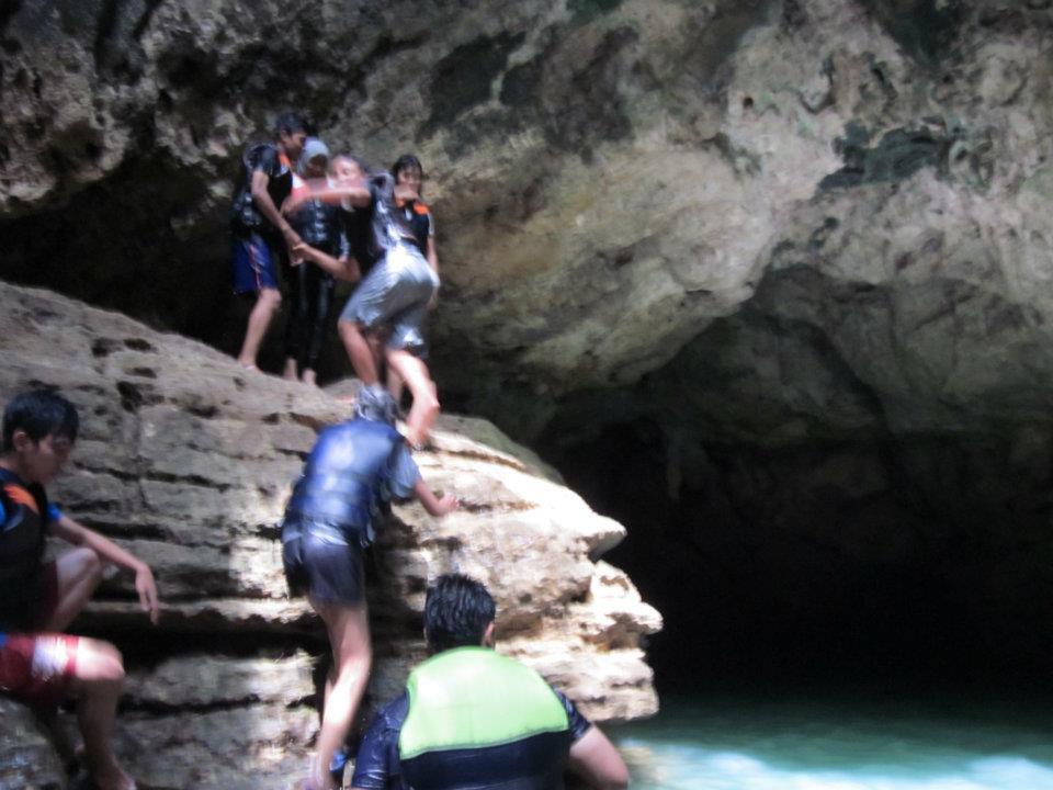 &#91;Serunya Liburan&#93; Menyusuri Goa Pindul dan Air Terjun Sri Gethuk