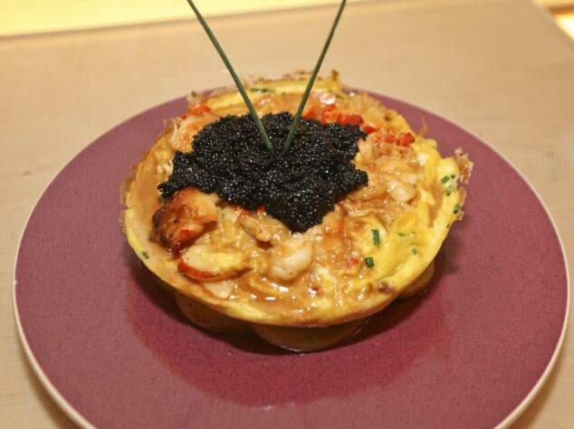 Mau Omelet Isi Kaviar dan Lobster Seharga 9 Juta Ini?