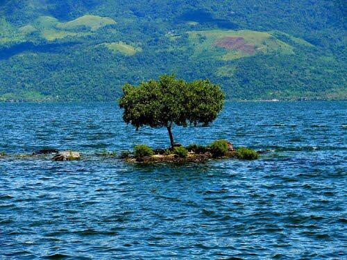 Indahnya Panorama Danau Terluas ke-2 di pulau Sumatra (+pic)