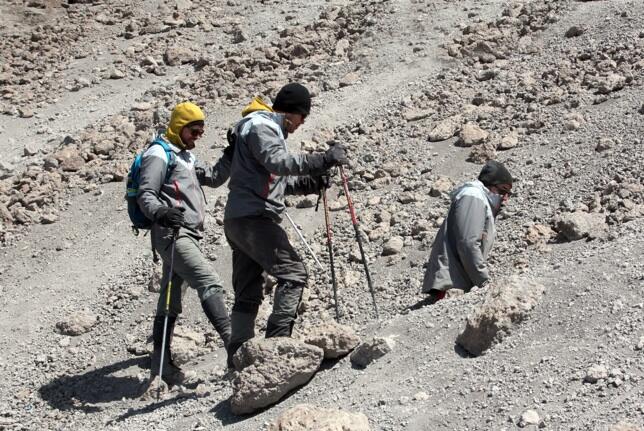 Salut gan! Pria Tanpa Kaki ini Berhasil Daki Kilimanjaro