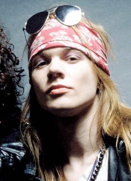 Perbedaan Axl Rose Dulu dan sekarang