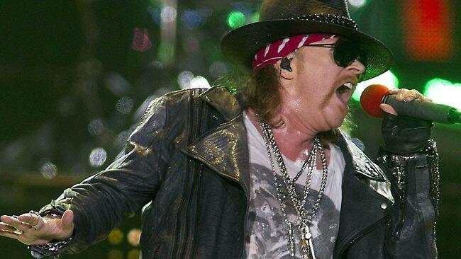 Perbedaan Axl Rose Dulu dan sekarang