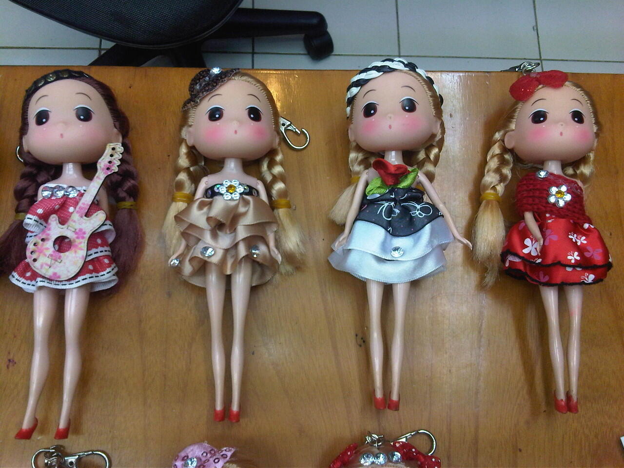 Jual boneka-boneka lucu import seperti barbie murah meriah