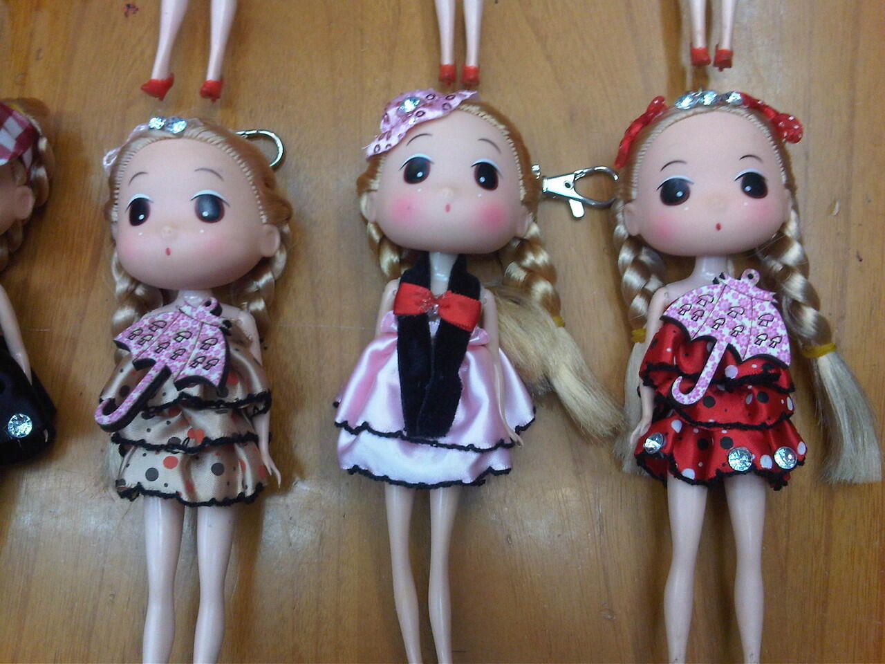 Jual boneka-boneka lucu import seperti barbie murah meriah