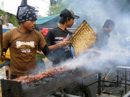 Tempat Makan Sahabat Kantongnya Mahasiswa