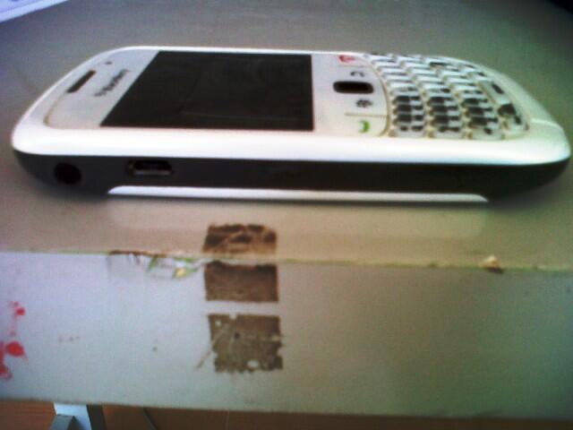 Blackberry Gemini Aris 8530 CDMA White garansi bless 2 tahun Karawang