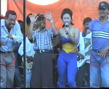Emang mantab goyangnya