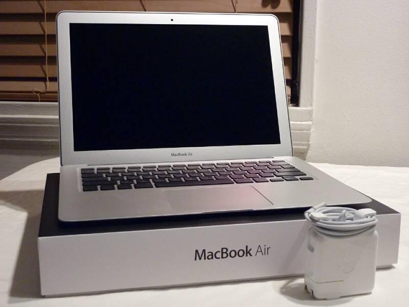 Apple MacBook Air 13" 1.86 Ghz 256GB.Rp. 3.700.000,-