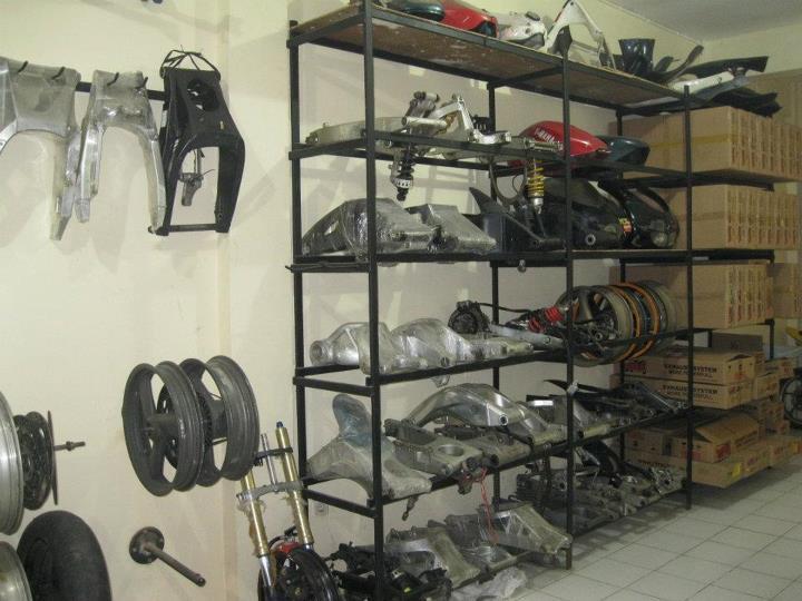 limbah moge dan aksesoris dan part racing