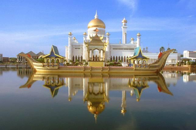 &#91;Travelista&#93; Intimasi dengan Tuhan di Baiturrahman