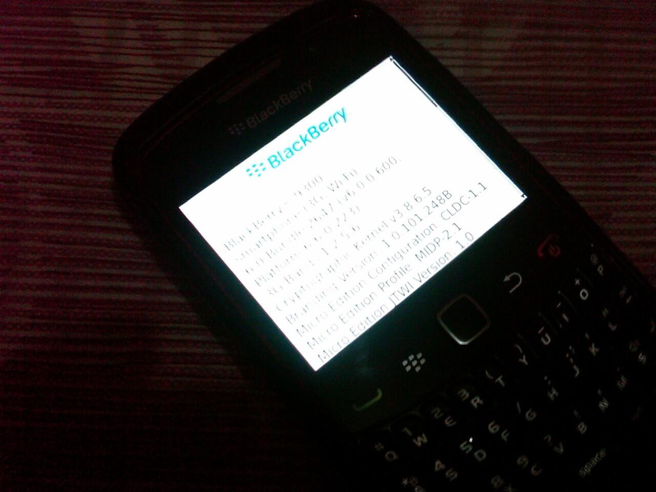 Blackberry Gemini 3G - 9300 mulus, jarang pake