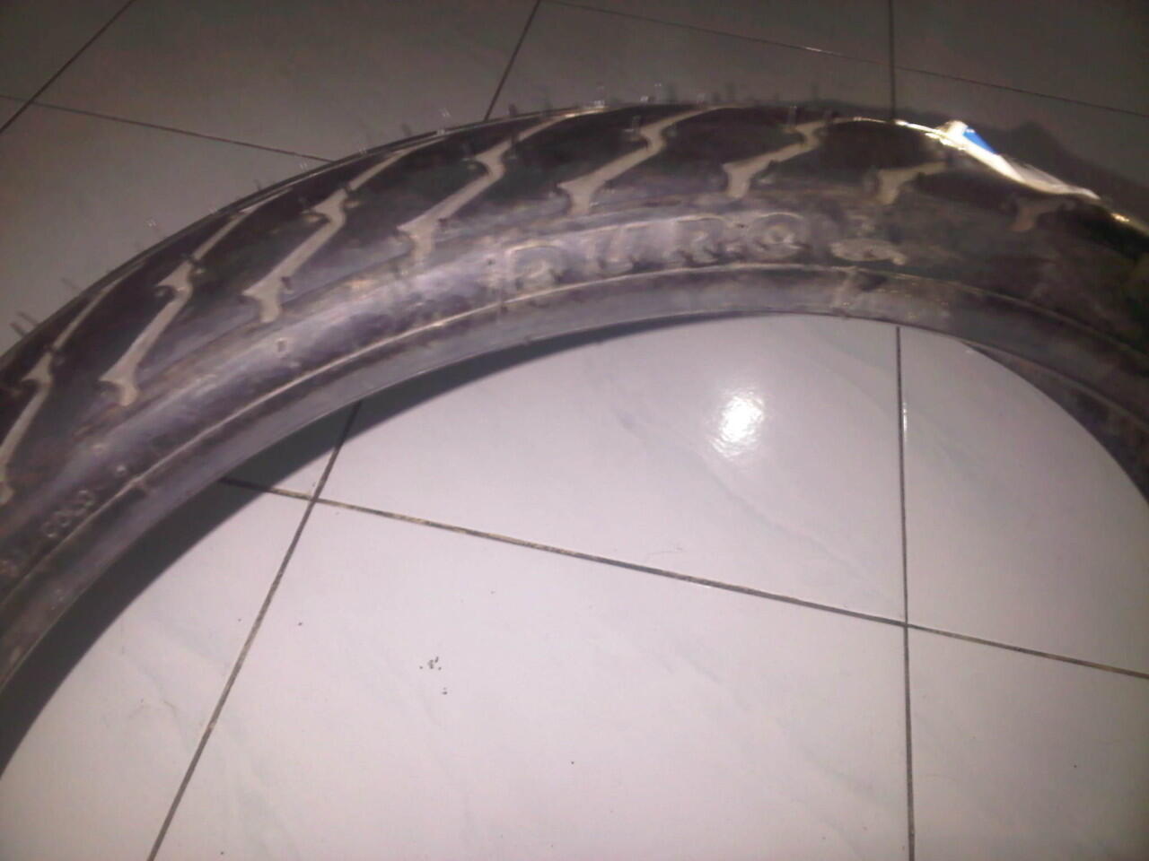 jual ban duro ukuran 80/70 R17...cocok tuk yg mau pake ban lebar tp tipis!!!