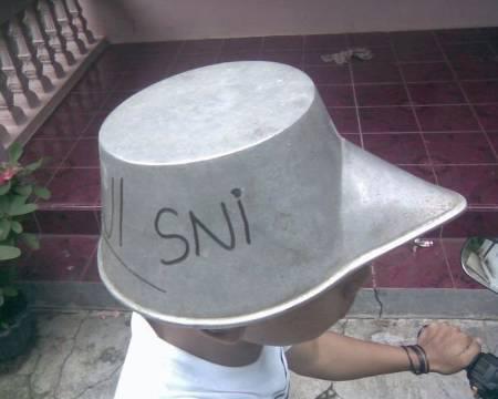 APAKAH INI HELM STANDART YG BARU??