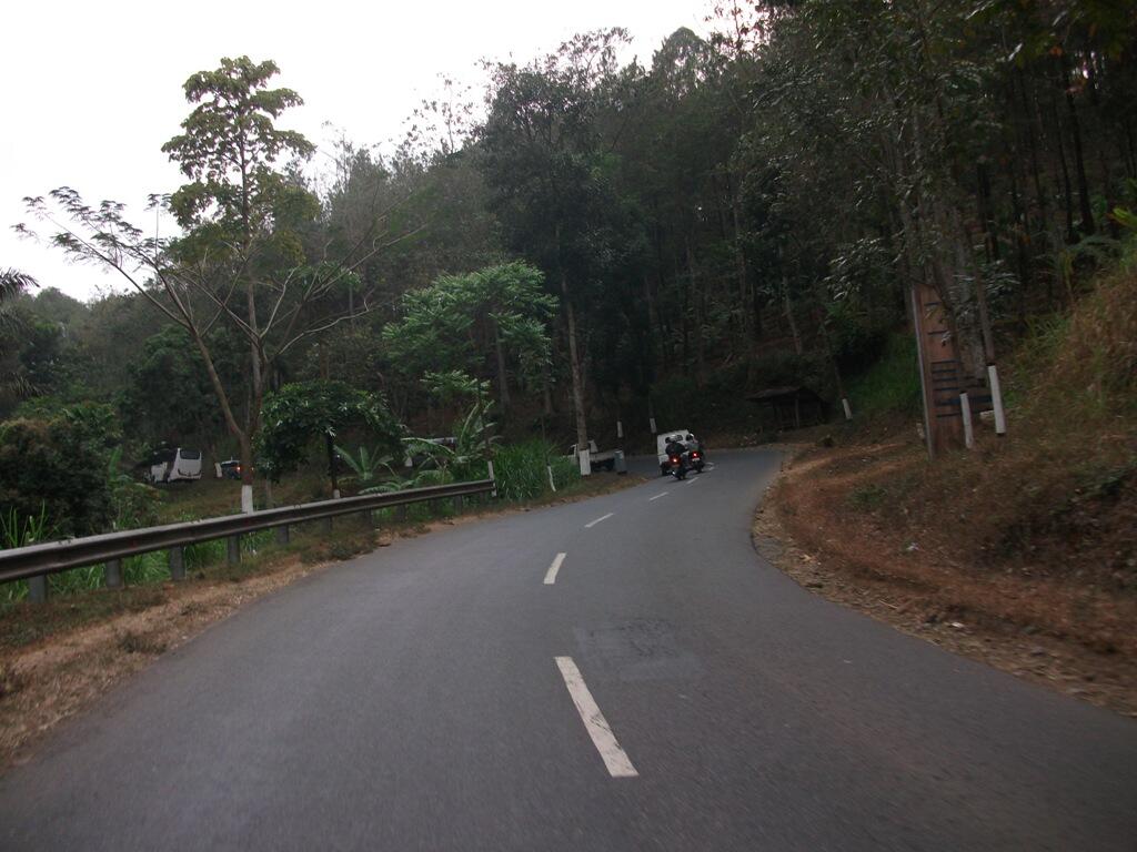 Suka 'piknik' naik Motor ??masuk dulu yuk ^^