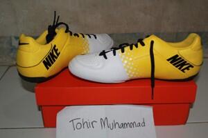 WTS Sepatu futsal adidas (adinova, predator, F5, F10) nike (mercurial, elastico, T90)