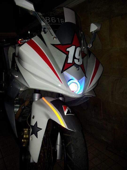 Yamaha Vixion GP style