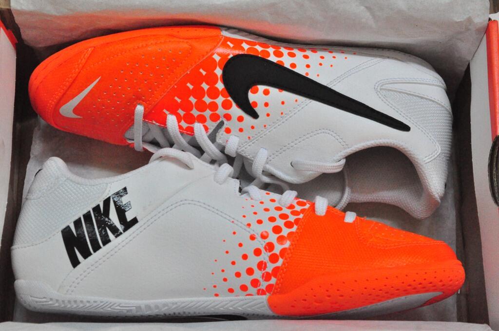 Jual Nike Elastico size 39