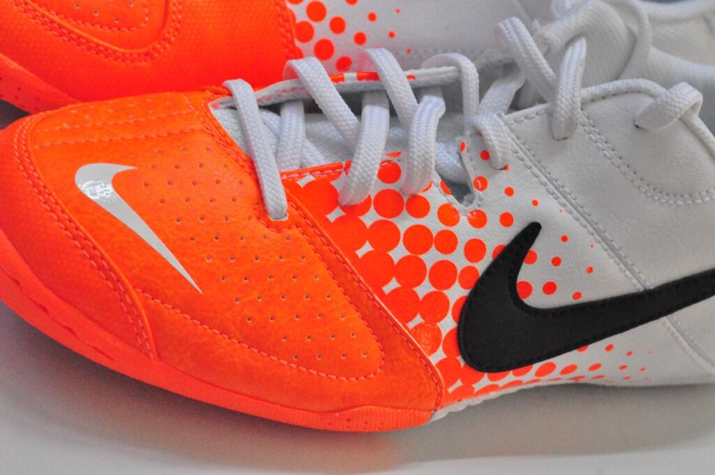 Jual Nike Elastico size 39