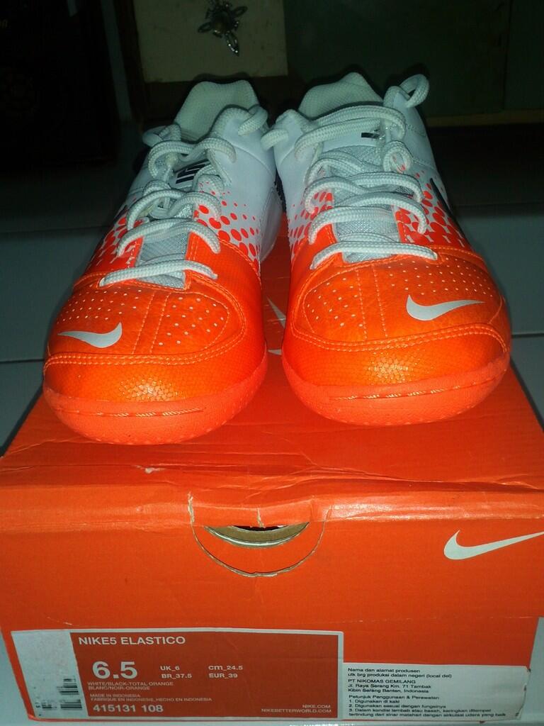 Jual Nike Elastico size 39