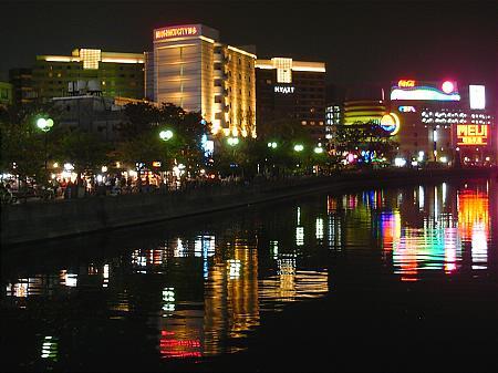 Keindahan dan tempat wisata negara SAKURA (Jepang)