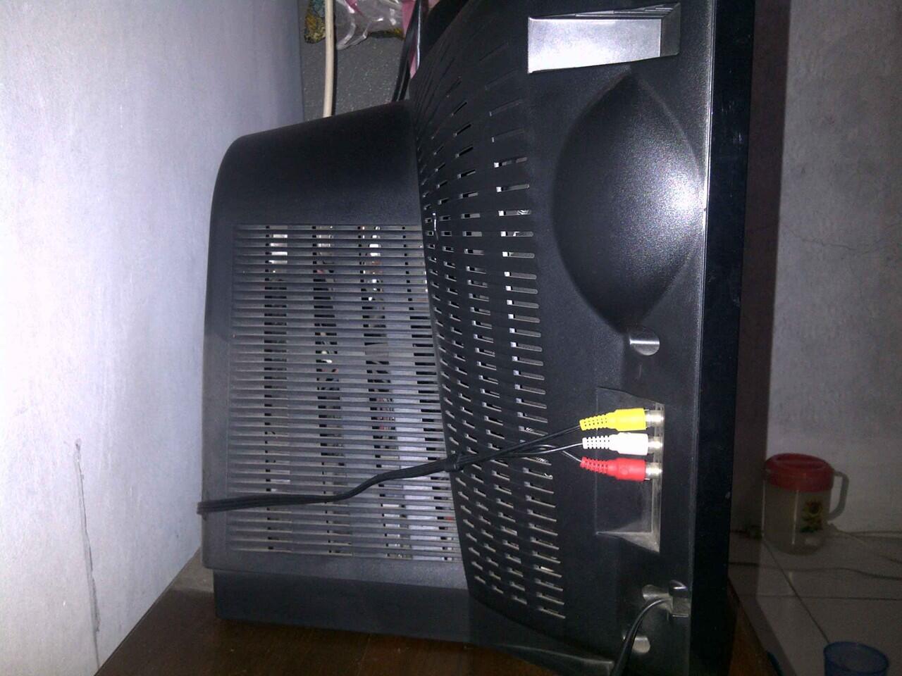 TV LG FLAT 21 INCH