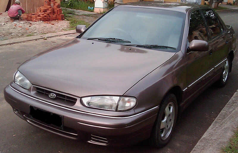 Dijual Hyundai Elantra tahun 1996