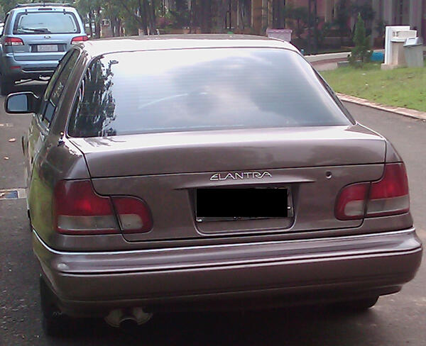 Dijual Hyundai Elantra tahun 1996