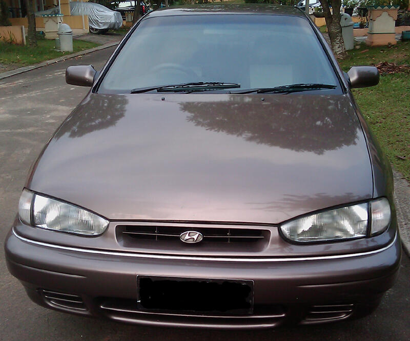 Dijual Hyundai Elantra tahun 1996