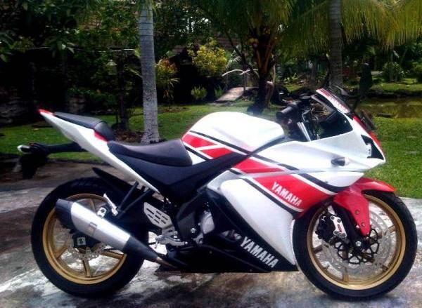 VIXION VS SATRIA FU ! Pilih mana gan?