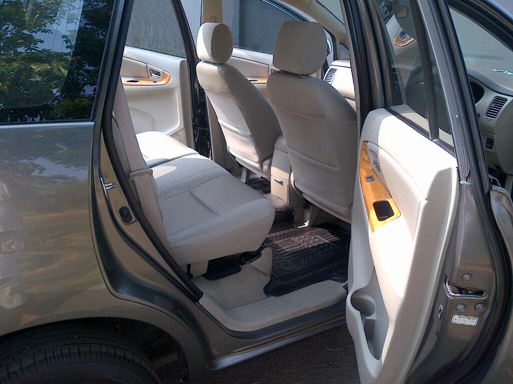Innova Diesel V A/T 2009 Dark Grey - Superb Condition