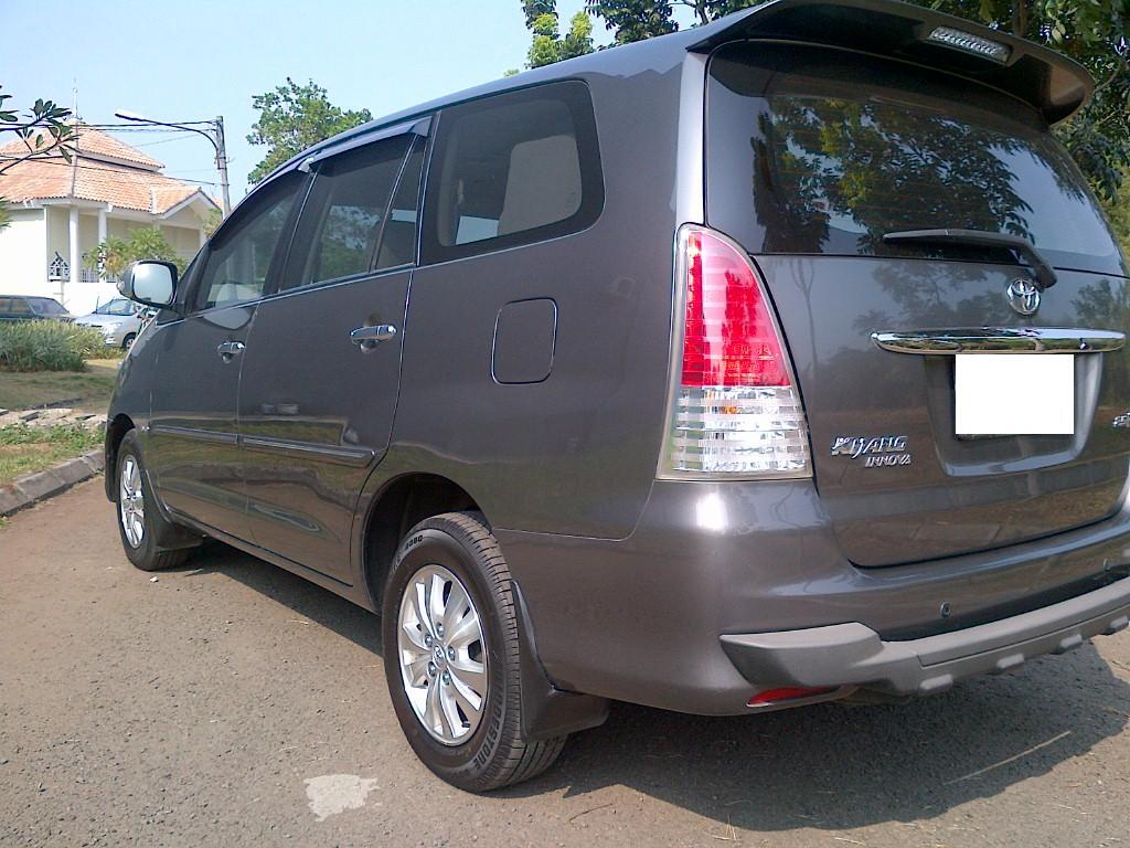 Innova Diesel V A/T 2009 Dark Grey - Superb Condition