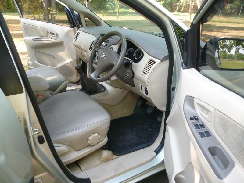 Kijang Innova Bensin G M/T 2007 Silver - Ready To Use