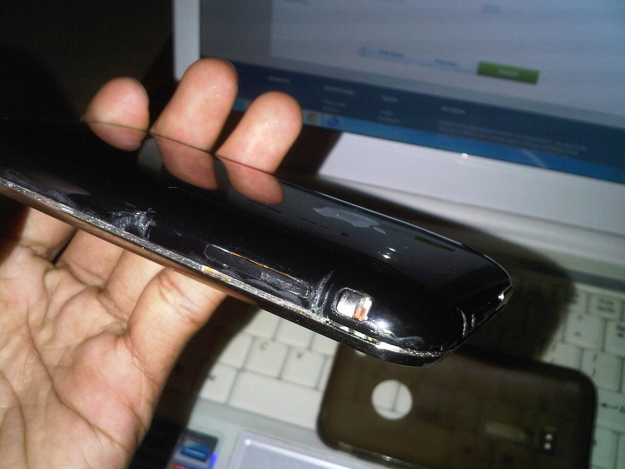 iphone 3g 16gb black apa adanya only 1,4jt bonus blackberry onyx matot