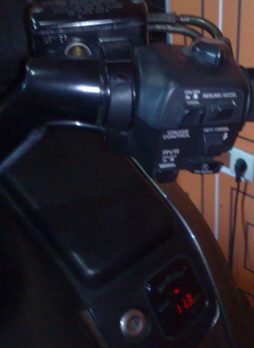WTS - Honda GOLD WING 2004 - 1800cc - 6 silinder - Abu-abu metalik