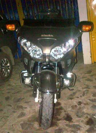 WTS - Honda GOLD WING 2004 - 1800cc - 6 silinder - Abu-abu metalik