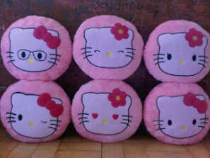 SUPPLIER BANTAL EMOTICON DORAEMON DAN HELLO KITTY TERMURAH SEKASKUS (RESELLERMASUK)