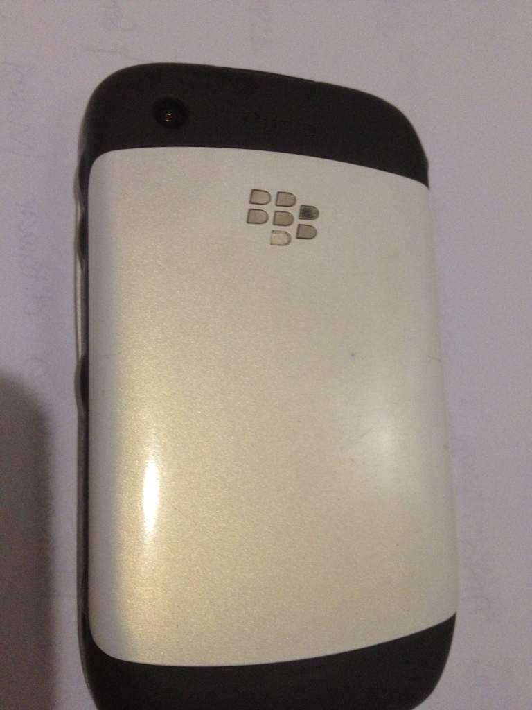 WTS Blackberry Gemini 8520 White