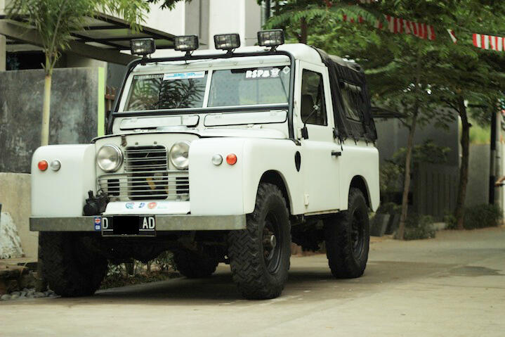 Sell Land Rover Thn 73 Kanvas