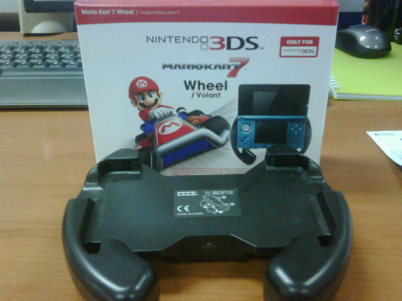 WTS 3DS Hori Mario Kart 7 Racing Wheel & Microsuede Touch Pak Black