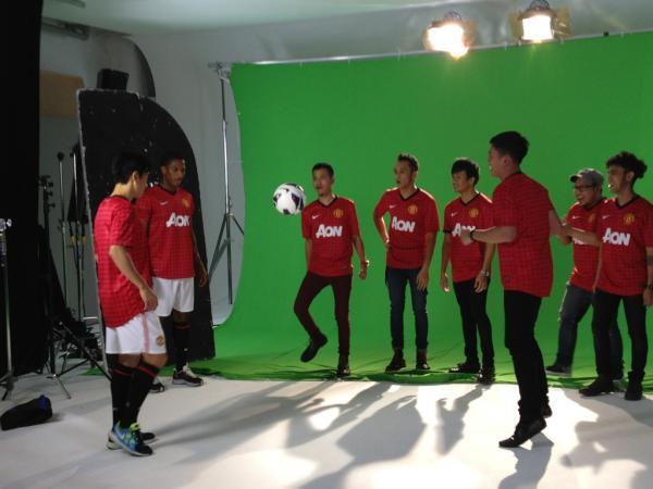 ( NO HOAX ) FOTO ANE BARENG PEMAIN MANCHESTER UNITED