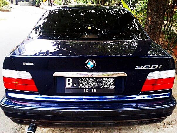 BMW 320i '94 VR'17/M3 (istimewa)