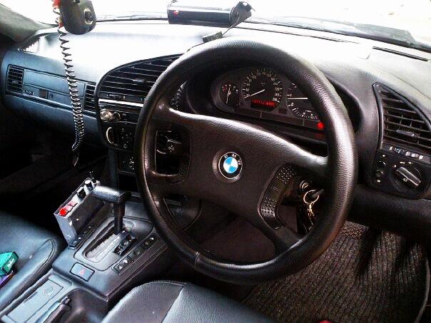 BMW 320i '94 VR'17/M3 (istimewa)