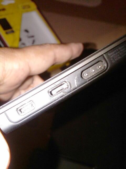 WTS atau WTT second playbook 16 GB plus Otterbox defender dan HDMI 3D gold plate 3M