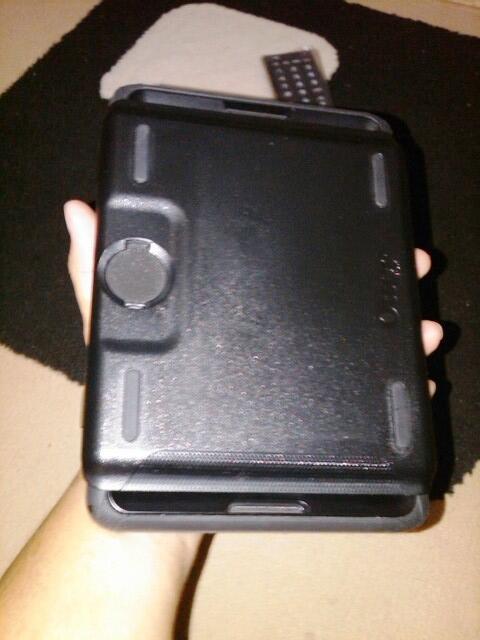 WTS atau WTT second playbook 16 GB plus Otterbox defender dan HDMI 3D gold plate 3M