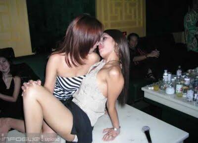 6 Faktor yang Menyebabkan Cewek Menjadi Lesbian