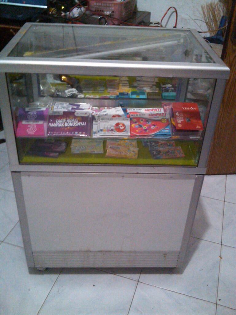 ESTALASE MURAH BERIKUT ISI ISI CONTER HP